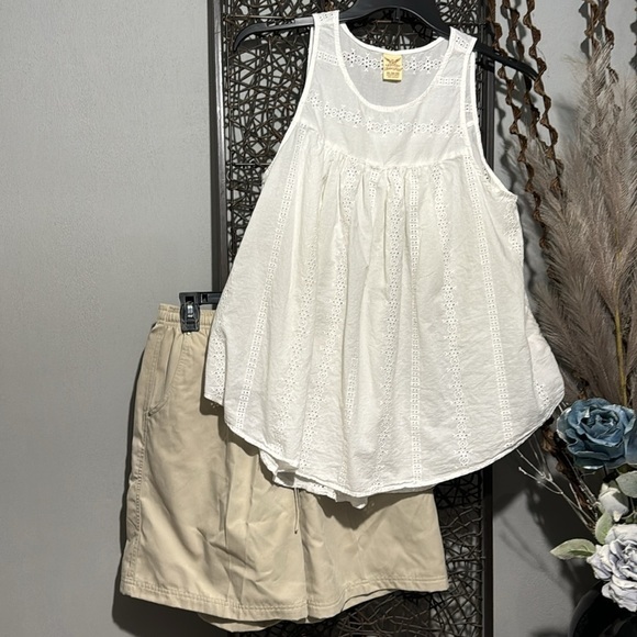 Shorts and Top - Picture 1 of 10